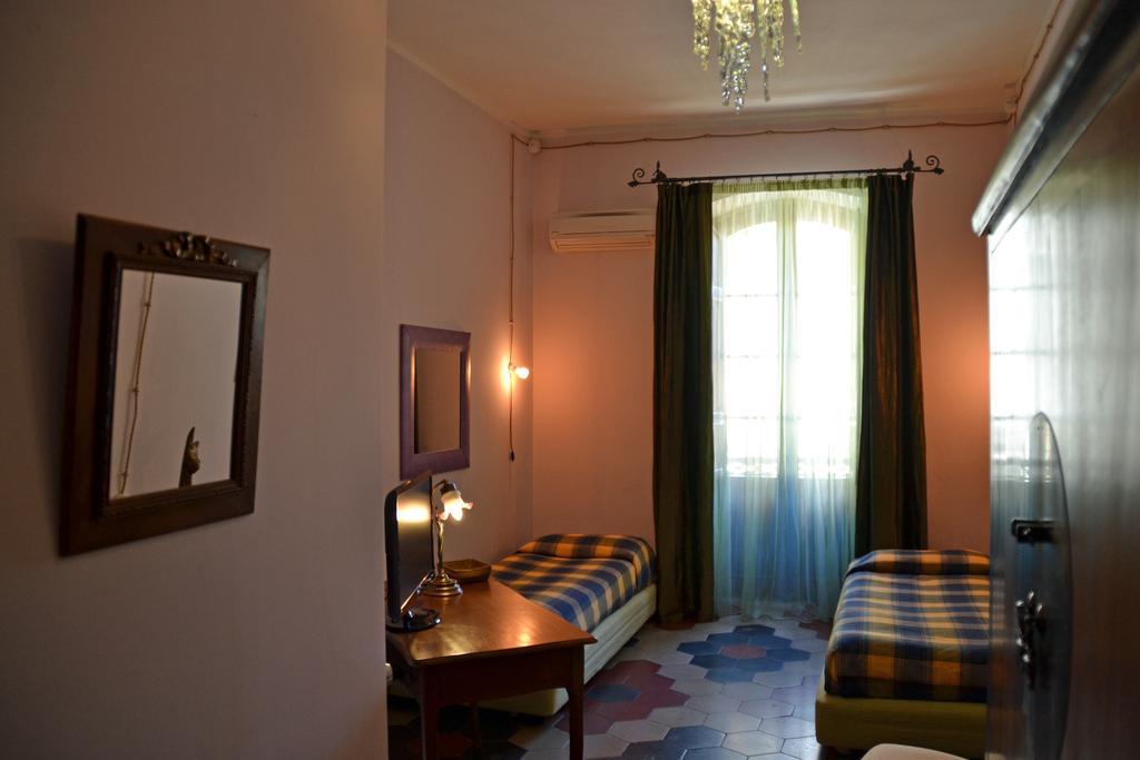 La Babbajola Hotel Iglesias Bilik gambar